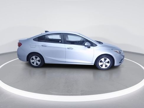 Used 2017 Chevrolet Cruze LS image 9