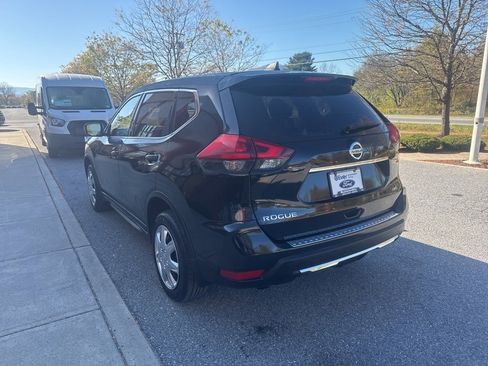 Used 2019 Nissan Rogue S image 5