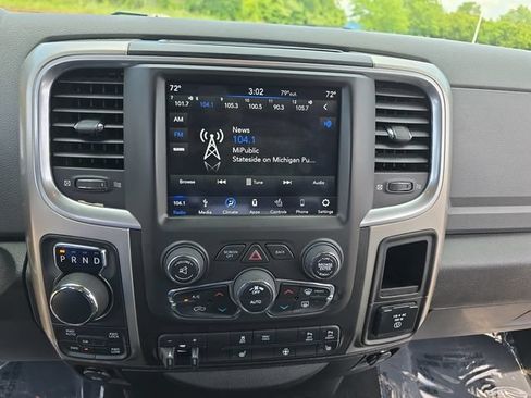 Used 2019 RAM 1500 Big Horn AWD/4WD image 19