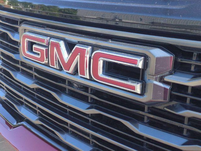 Used 2024 GMC Acadia AT4 w/ LPO, Floor Liner Package AWD/4WD image 9