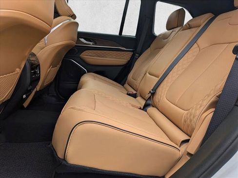 New 2025 Jeep Grand Cherokee Summit w/ Obsidian Package image 17