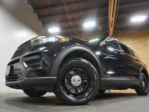 Used 2022 Ford Explorer 4WD Police Interceptor image 3