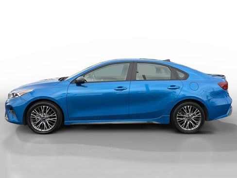 Used 2023 Kia Forte GT-Line image 2
