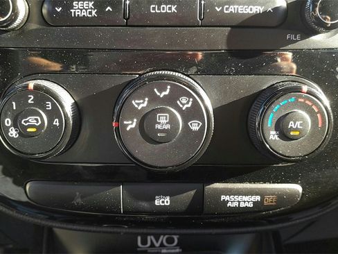 Used 2016 Kia Soul ! w/ Umber Package 1 image 26