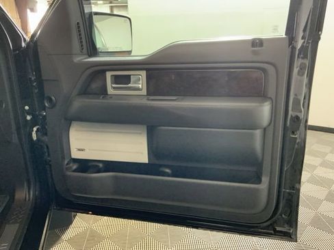 Used 2013 Ford F150 Platinum image 32