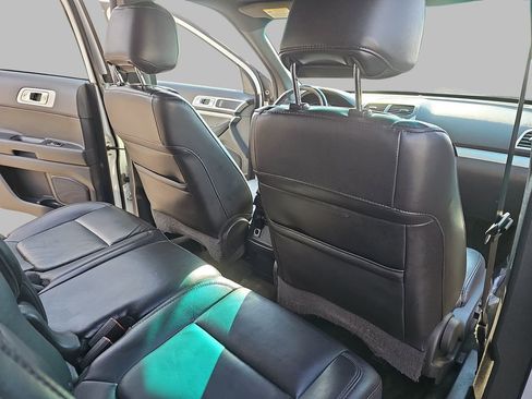 Used 2013 Ford Explorer XLT image 14
