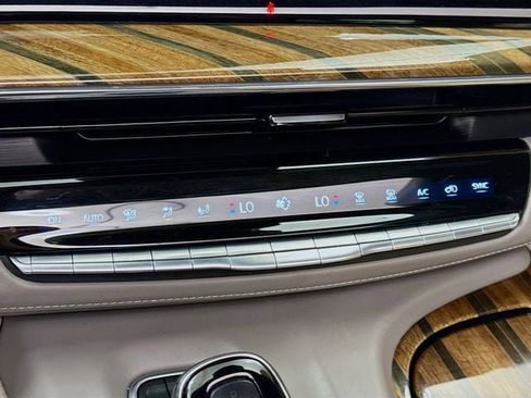 Used 2022 Cadillac Escalade ESV Sport Platinum w/ Heavy-Duty Trailer Package image 19