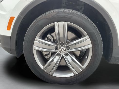 Used 2019 Volkswagen Tiguan SEL Premium AWD/4WD image 34