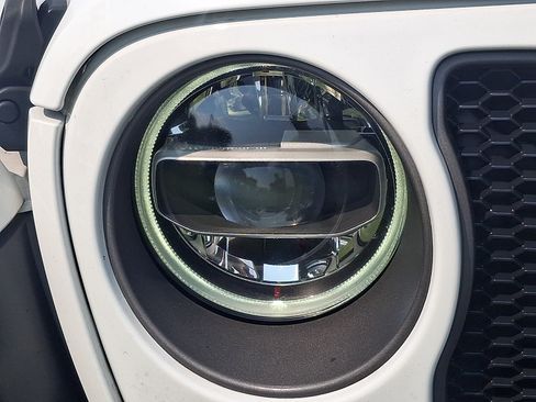 Used 2019 Jeep Wrangler Unlimited Rubicon AWD/4WD image 9