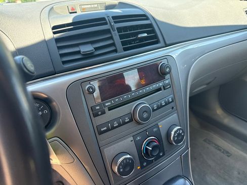 Used 2008 Saturn Aura XE w/ Convenience Package FWD image 16