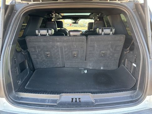 Used 2021 Ford Expedition Limited image 10