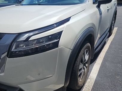 Certified 2022 Nissan Pathfinder SL