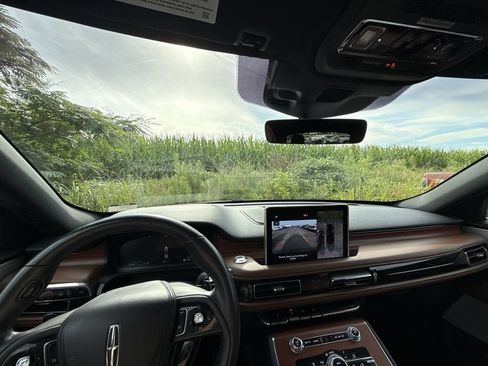 Used 2022 Lincoln Aviator Grand Touring w/ Equipment Group 301A AWD/4WD image 27