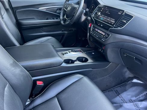 Used 2025 Honda Ridgeline RTL image 18