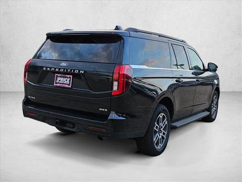 Used 2025 Ford Expedition Max Active AWD/4WD image 5