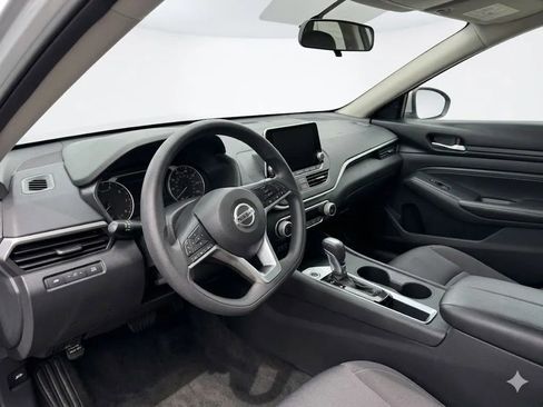 Used 2020 Nissan Altima 2.5 S image 3