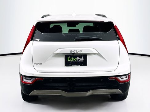 Used 2023 Kia Niro Wave w/ Wave Preserve Package FWD image 7