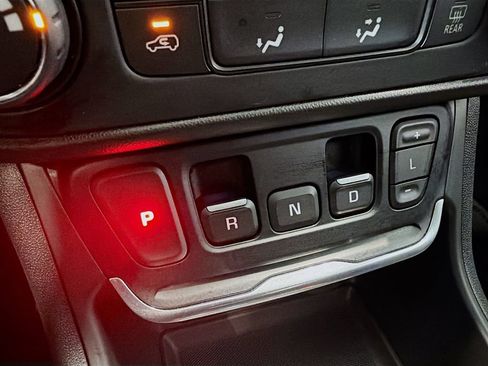 Used 2021 GMC Terrain SLE FWD image 18