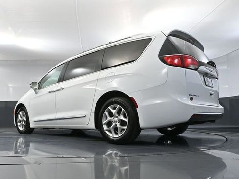 Used 2020 Chrysler Pacifica Limited FWD image 55