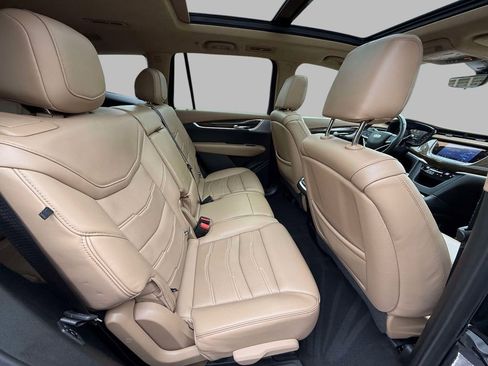 Used 2021 Cadillac XT6 Sport w/ Platinum Package image 16