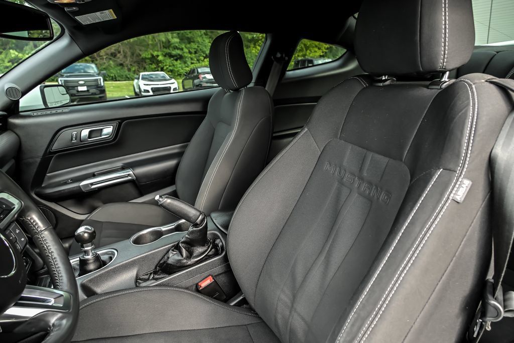 Used 2018 Ford Mustang GT w/ GT Performance Package RWD image 13