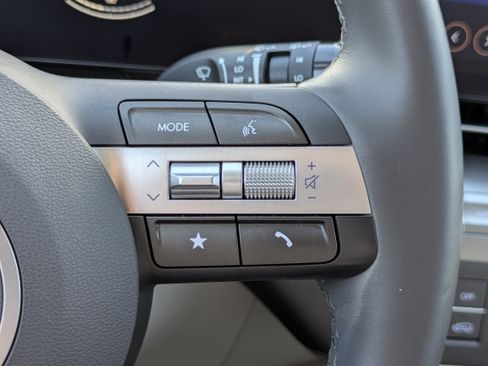 Used 2024 Hyundai Kona SEL FWD image 24