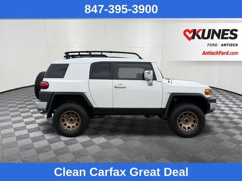 Used 2014 Toyota FJ Cruiser Base image 3