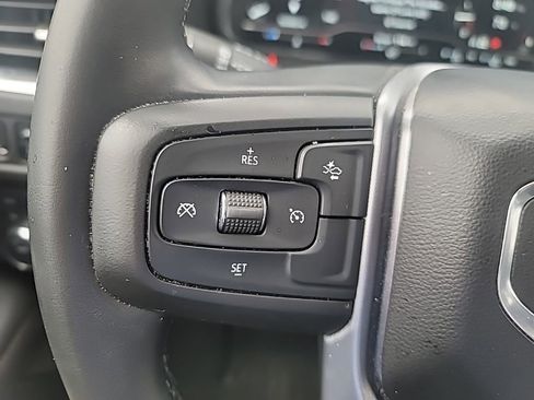 Used 2023 GMC Yukon SLT image 21