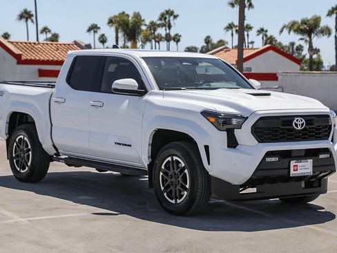 Certified 2024 Toyota Tacoma TRD Sport w/ TRD Sport Upgrade Package RWD image 5