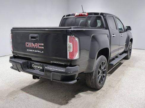 Used 2022 GMC Canyon Denali w/ Denali Black Edition Package AWD/4WD image 2