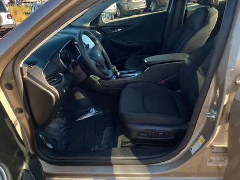 Used 2024 Chevrolet Malibu LT image 19
