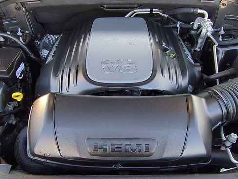 Used 2023 Dodge Durango R/T w/ Hemi Orange Plus Package image 17