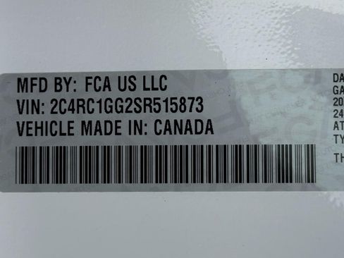 Used 2025 Chrysler Pacifica Limited FWD image 48