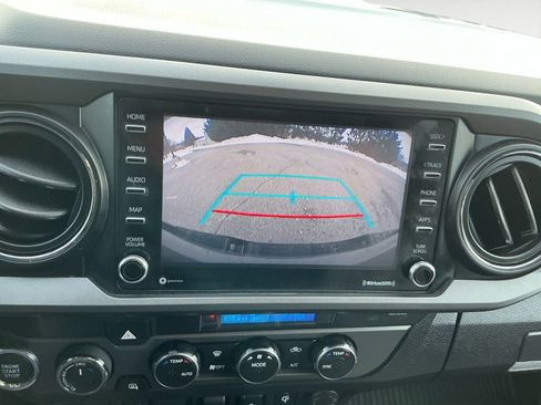 Used 2021 Toyota Tacoma TRD Off-Road image 20