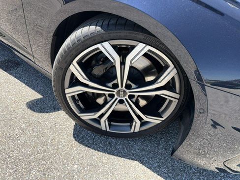 Used 2025 Audi S6 Premium Plus w/ Premium Plus Package AWD/4WD image 39