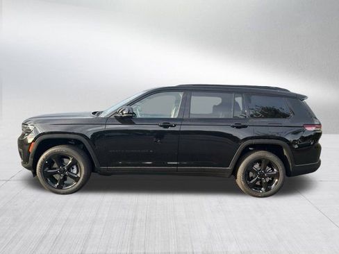 New 2025 Jeep Grand Cherokee L Altitude image 8