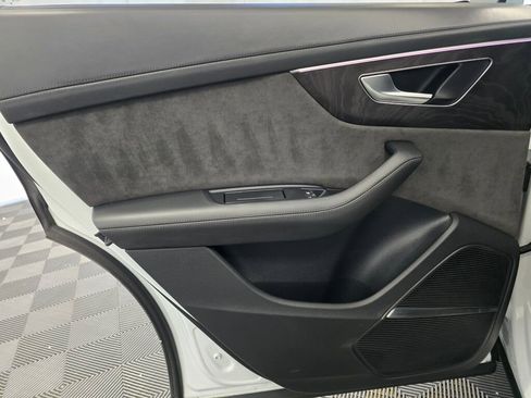 Used 2021 Audi Q8 Prestige w/ Prestige Package image 20