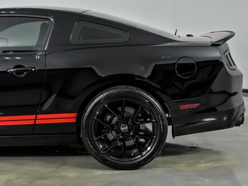Used 2013 Ford Mustang Shelby GT500 image 9