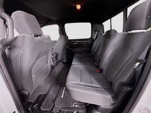 Used 2022 RAM 1500 Big Horn AWD/4WD image 16