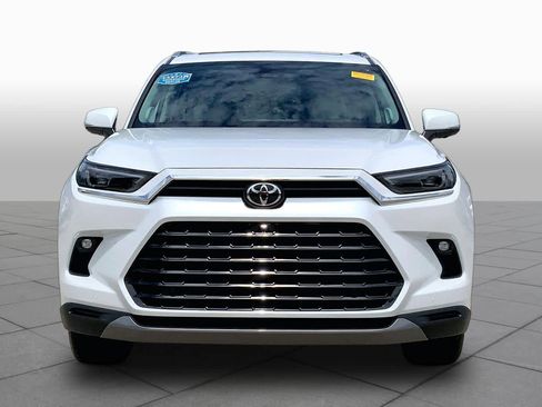 Used 2026 Toyota Grand Highlander FWD image 4