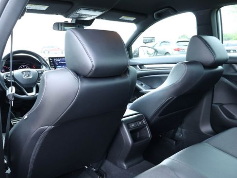 Used 2021 Honda Accord Sport image 12
