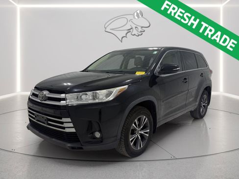 Used 2018 Toyota Highlander Plus image 1