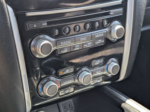 Used 2019 Nissan Pathfinder SV FWD image 20