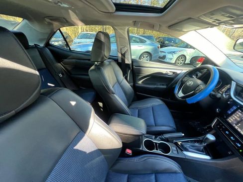 Used 2019 Toyota Corolla SE image 21