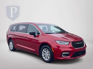 New 2026 Chrysler Pacifica Select video 1