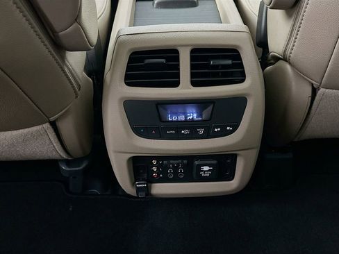 Used 2018 Honda Pilot Touring image 33