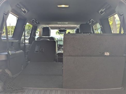 Used 2025 Lexus GX 550 w/ Cold Area Package AWD/4WD image 28
