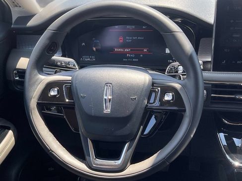 Certified 2023 Lincoln Corsair FWD image 13