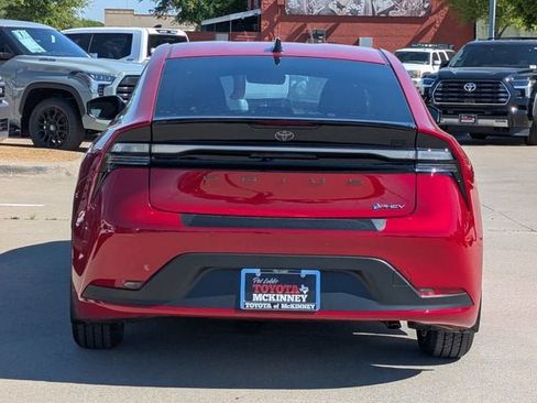 New 2026 Toyota Prius Plug-In Hybrid FWD image 4