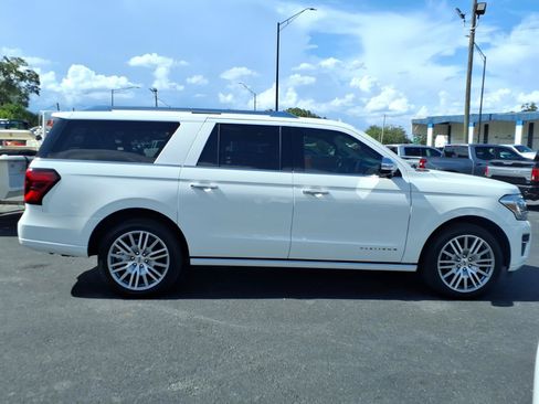 Used 2022 Ford Expedition Max Platinum AWD/4WD image 6